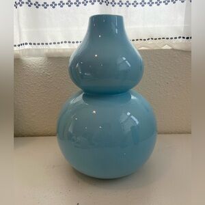 Johnathan Adler Vasu